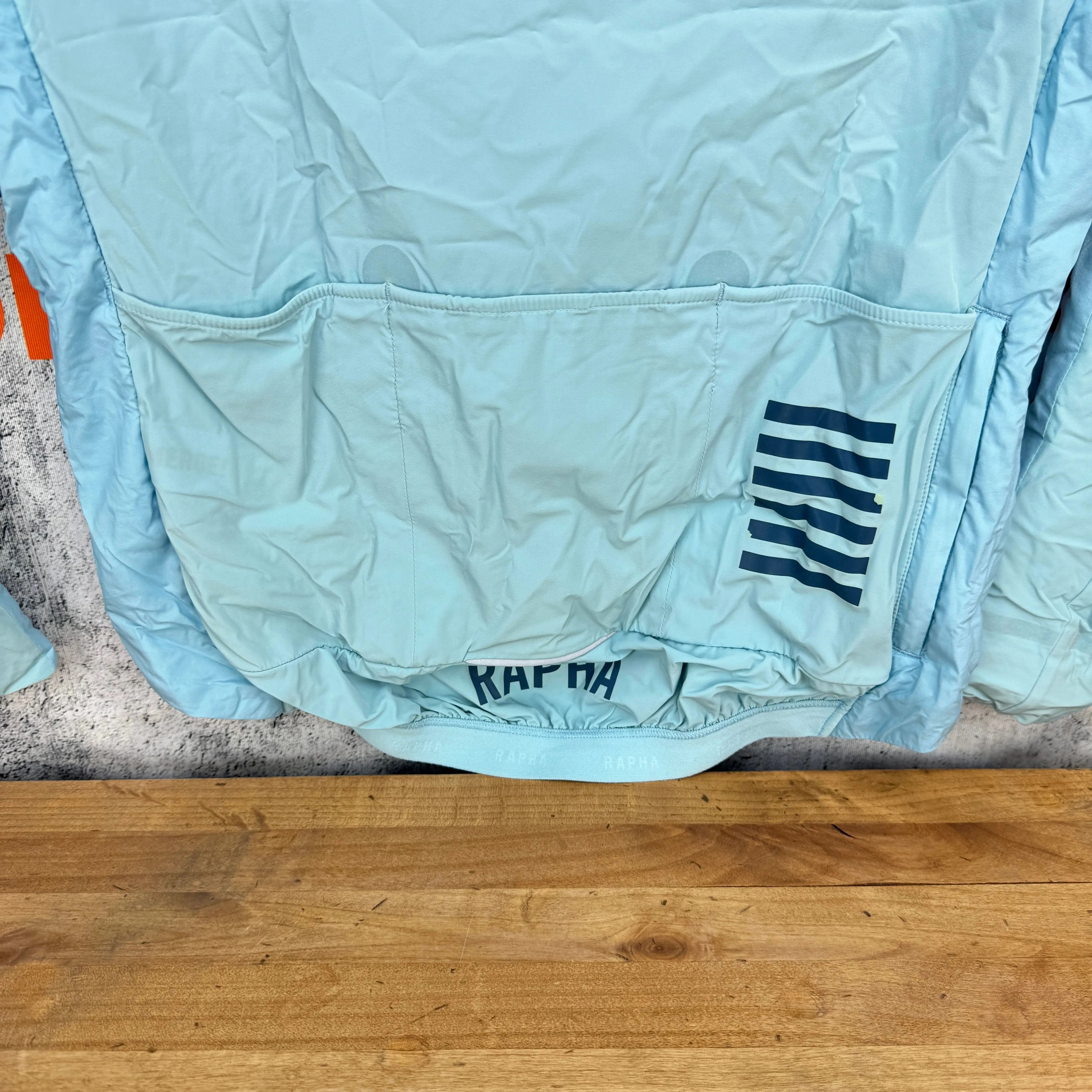Light Use Rapha Pro Team Insulated Jacket Men's Medium Light Blue Cycling Jacket